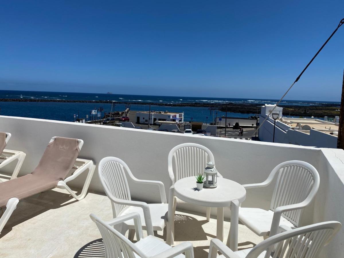 Mirador Del Muelle House Hostel Orzola Luaran gambar